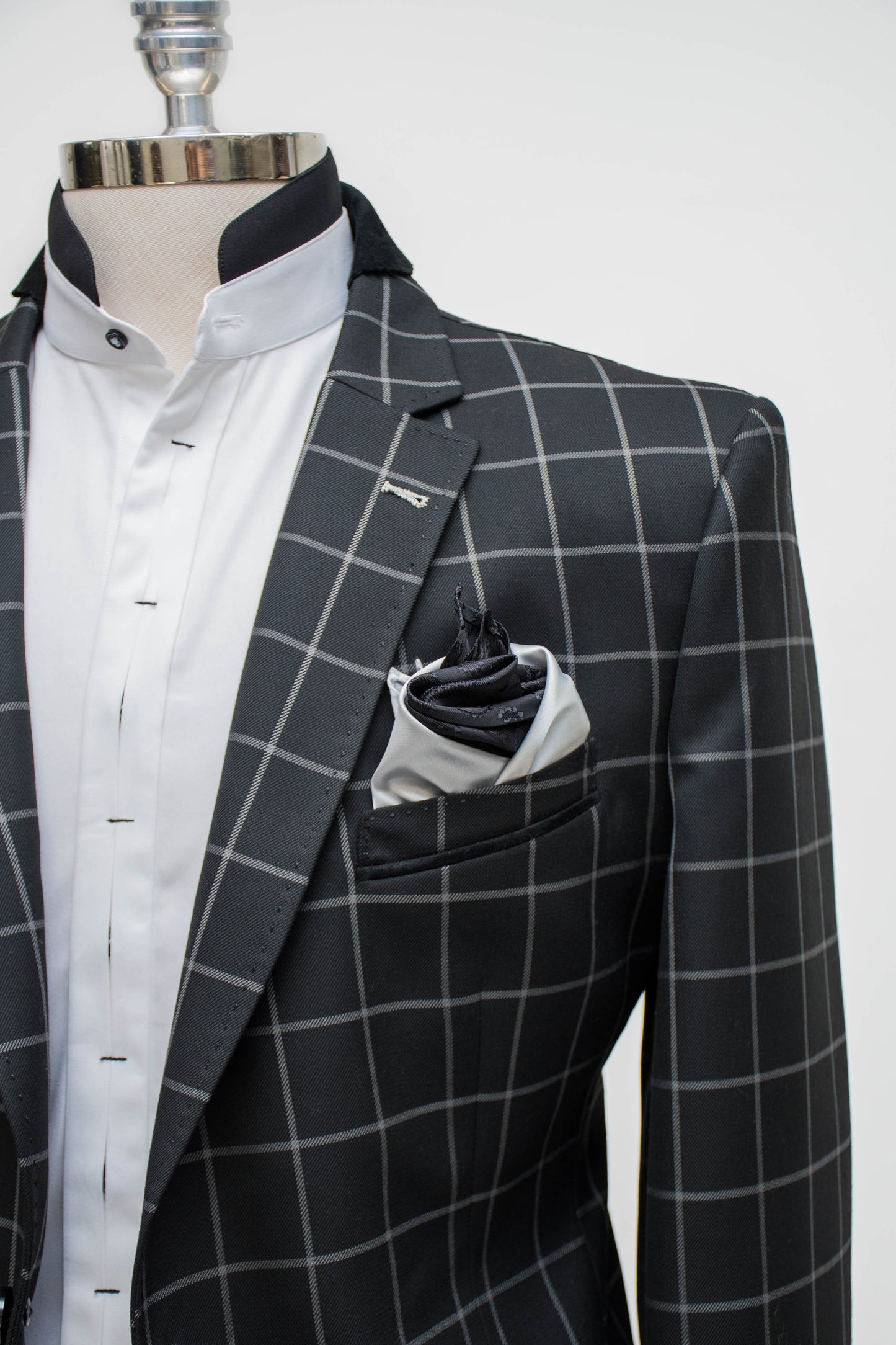 Blazer negro cuadros blancos