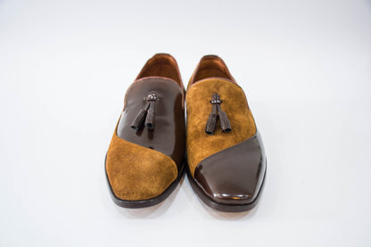 Zapato mocasín gamuza miel corte marrón